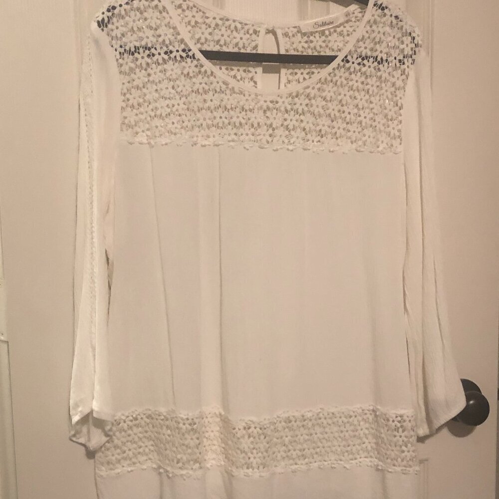 Solitaire cream long‎ sleeve scoop neck button back blouse size 1X